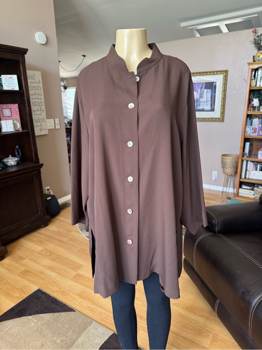 Harari relaxed fit brown button front long sleeve tunic-size XXL